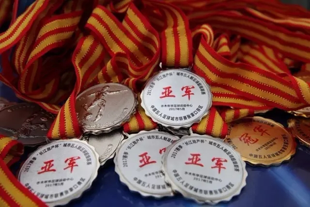 杨鸣：中国男篮其实更需要克拉克森这种小外援